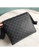 LV DISTRICT MESSANGER BAG PM